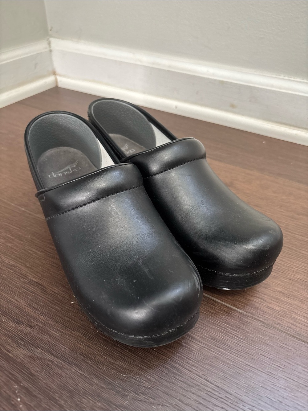 Dansko Black Slip-On Clog Shoes US Women’s Size 9